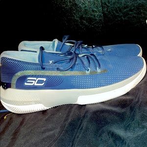 Curry 3 zero